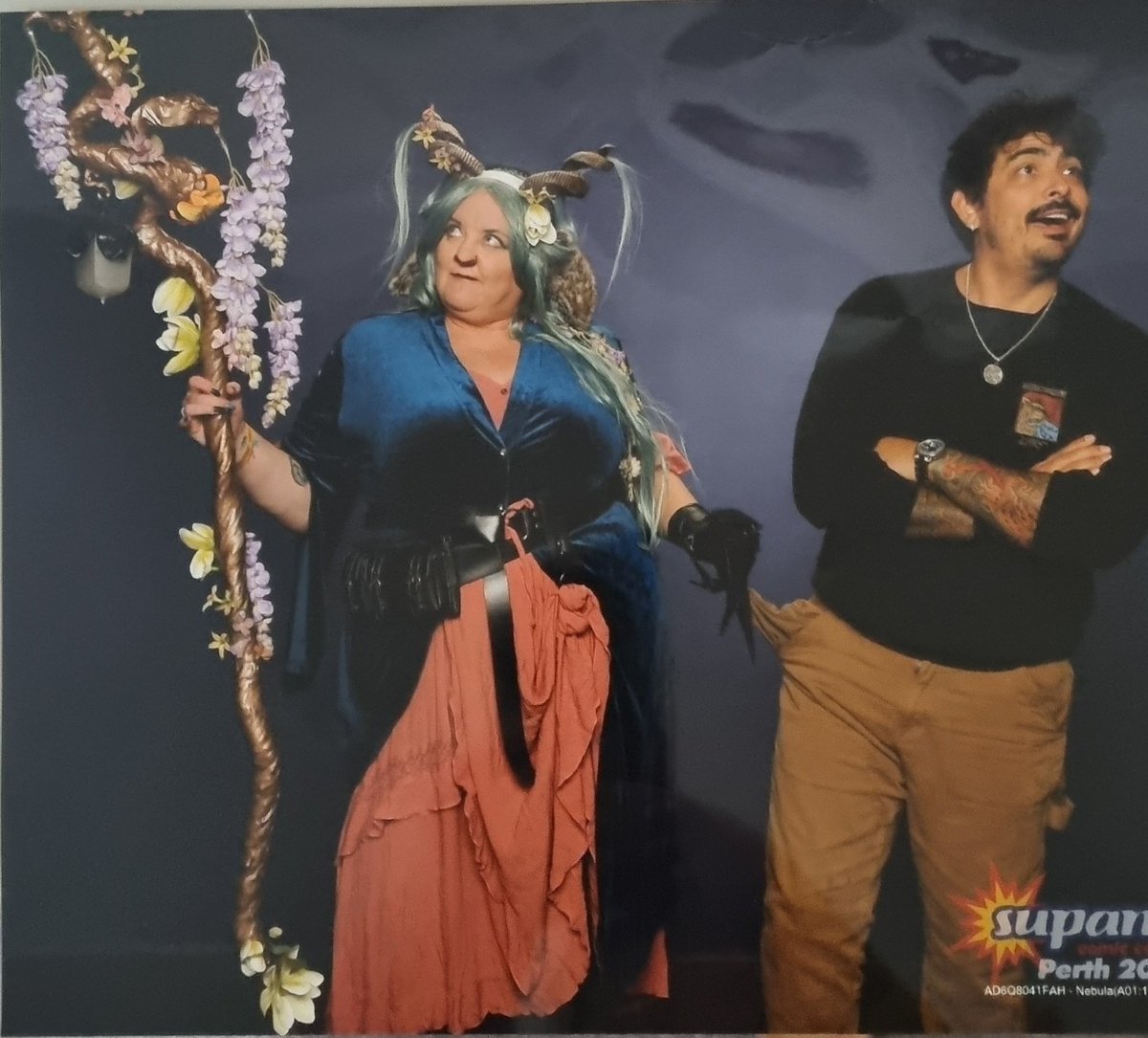 Maya_Aodhan's tweet photo. @robbiedaymond was an absolute delight to meet. He spoke warml6 to everyone in line, and made even the most nervous of attendants feel so welcome. So glad I had the pleasure of getting this photo with him! #criticalrolefanart #Criticalrolecosplay #robbiedaymond #perthsupanova https://t.co/wMpcUJtu7a