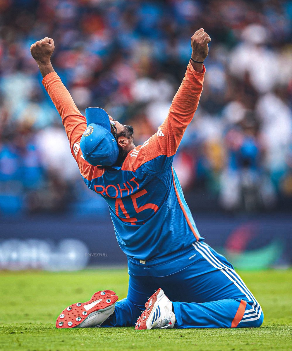 BibeAnmol's tweet photo. When I get older 
I will be stronger 
Just like the Wavin' flag!🇮🇳

#T20WorldCupFinal
#viratkholi #RohitShamra https://t.co/GOzYMfjd47