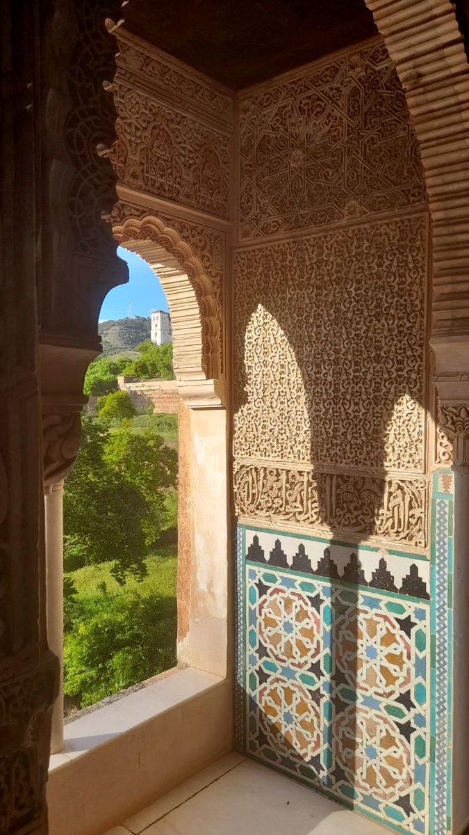 PapperShadows's tweet photo. Así que weno, Granada a través de las estaciones. 
Otoño - Invierno - Primavera - Verano https://t.co/ButBQwmmuU