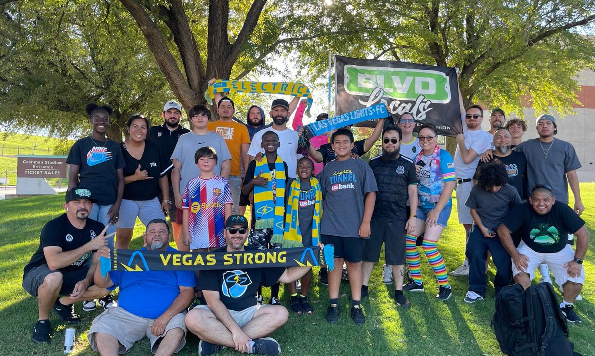 Great night with an even better result! 🎉 Huge shoutout to <a href="/JoeyBats19/">Jose Bautista</a> who went above and beyond by stopping the <a href="/RiverhoundsSC/">Pittsburgh Riverhounds SC</a> bus from parking in front of our tailgate!

Good luck on the road, boys! <a href="/lvlightsfc/">Las Vegas Lights FC</a>.  We'll see you in August.