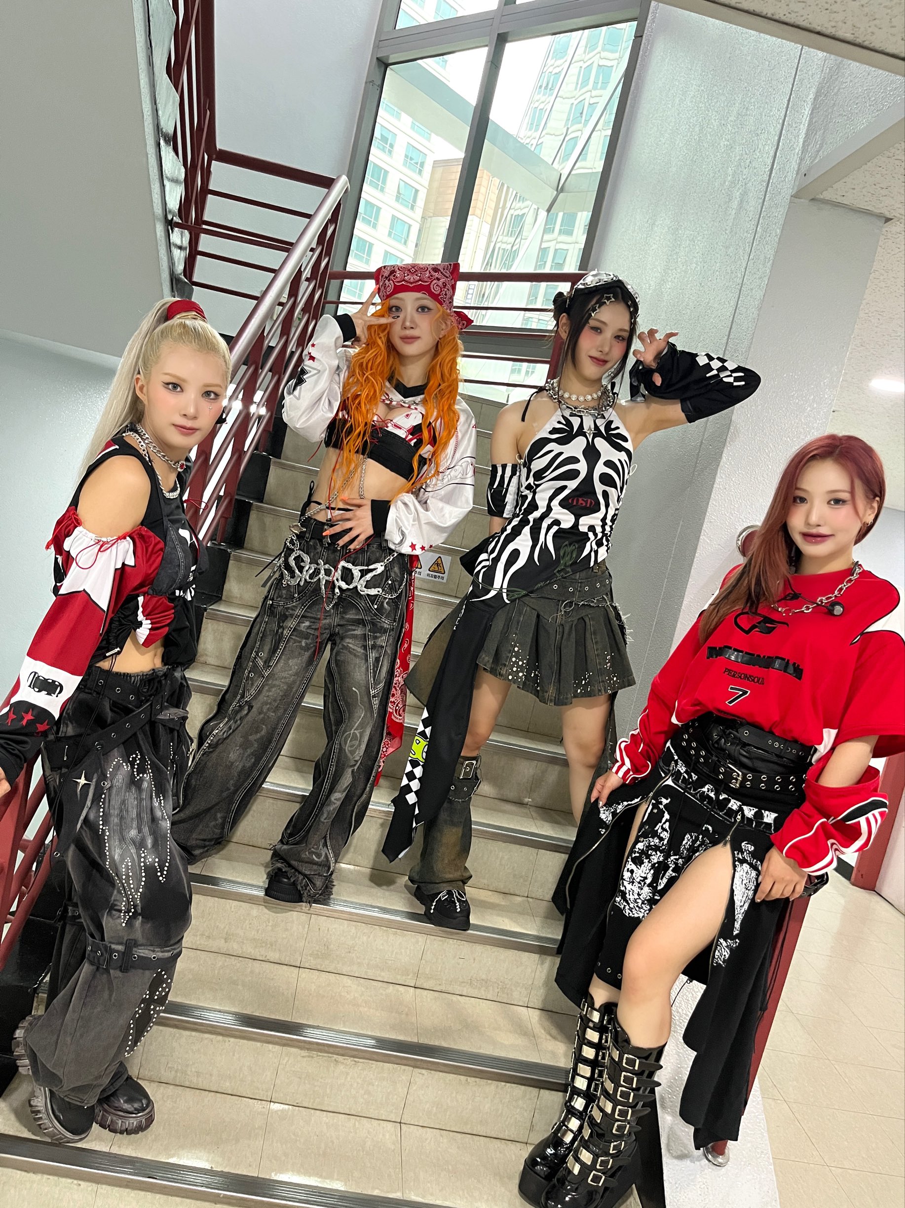 GRTfAKdbQAAQNWC?format=jpg&name=4096x4096