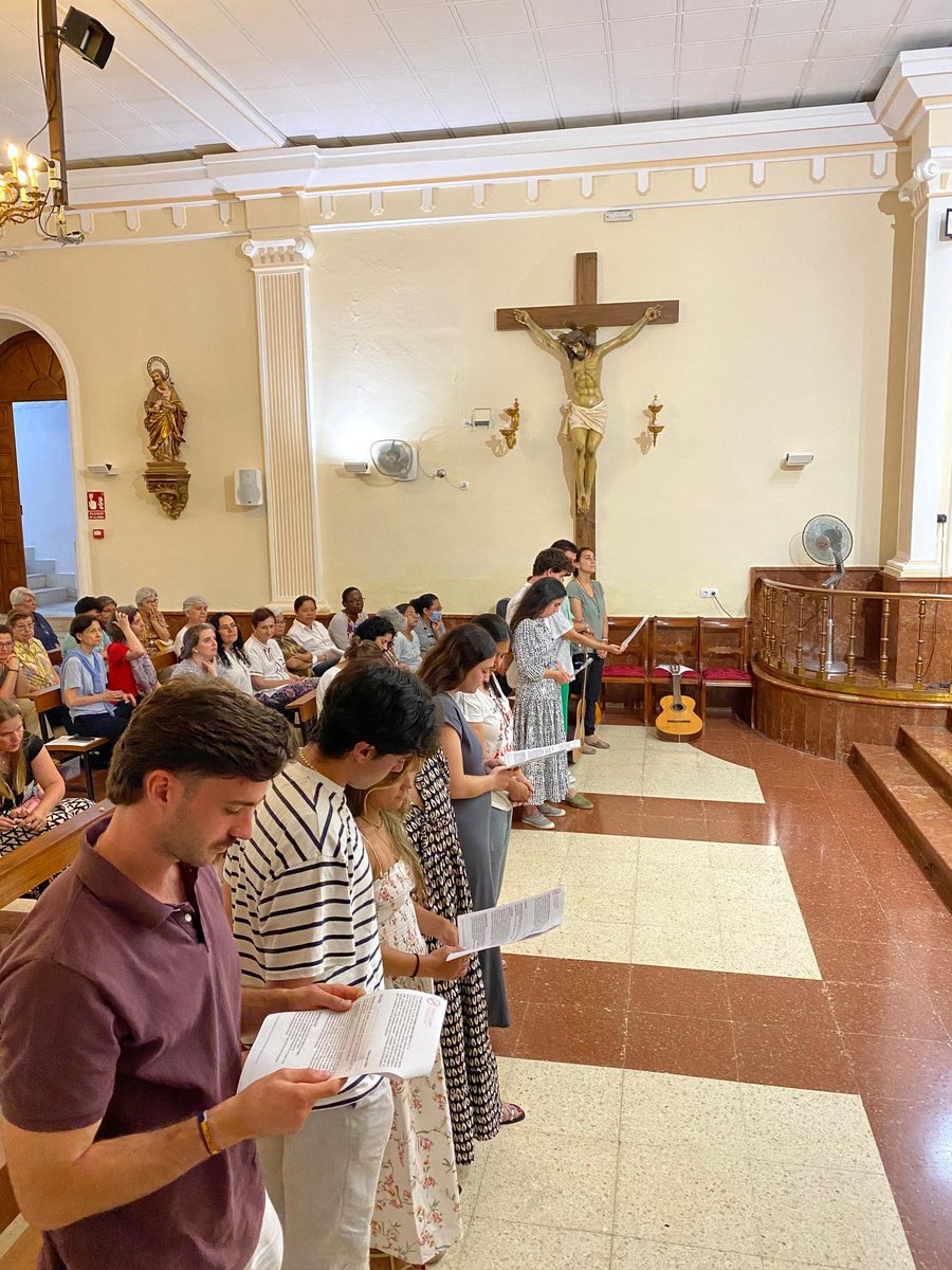 SP_Solidaria's tweet photo. Ayer celebramos la última formación y el envío del grupo de voluntariado que este verano vivirá su experiencia en los colegios de las @ADCSpinola en Angola https://t.co/4XmHTa36E6