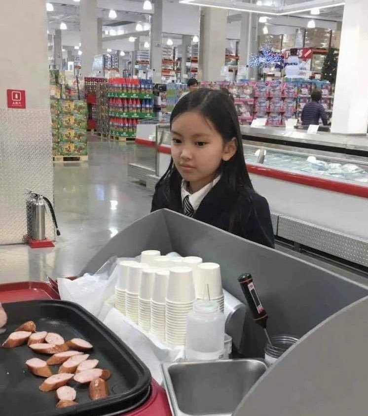 HYEIN - Sausage Love