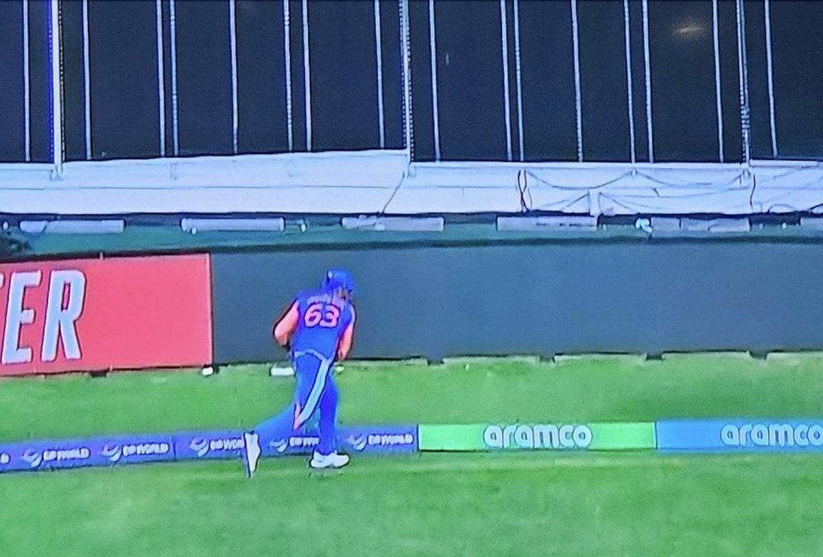 revolt_71's tweet photo. South Africa was robbed in the #T20WorldCup2024Final by @BCCI and @ICC
#T20WorldCup
#IndiaOut
#BoycottIndia
#BoycottIndianProducts
#SaveWorldFromIndia https://t.co/ELrkQSjbCk