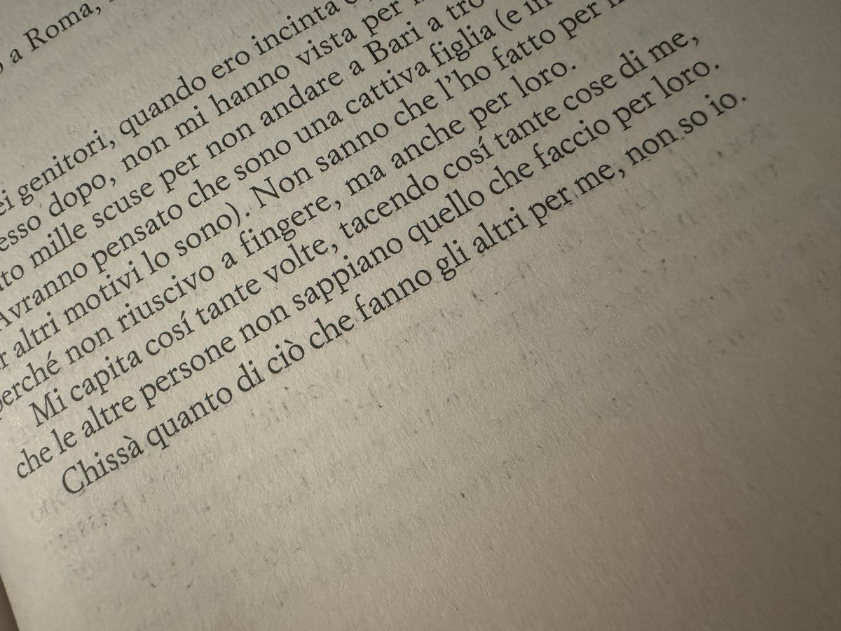 Quello che consegni, quello che taci, quello che fai per gli altri, quello che scortichi.
(E i sogni assurdi che mi sta facendo fare questo libro)
<a href="/anto_lattanzi/">antonella lattanzi</a>, Cose che non si raccontano