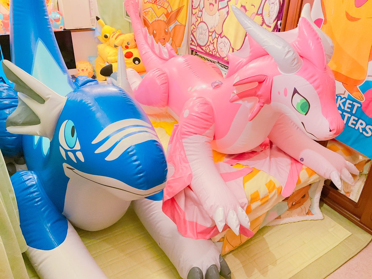 puni_all's tweet photo. Aaron＆Cerisey.... Two very cute dragons♡♡

#inflatable
#inflatables
#pooltoys
#inflatethemall
#cerisey
#FactoryCreature https://t.co/4UDcwF66Yc
