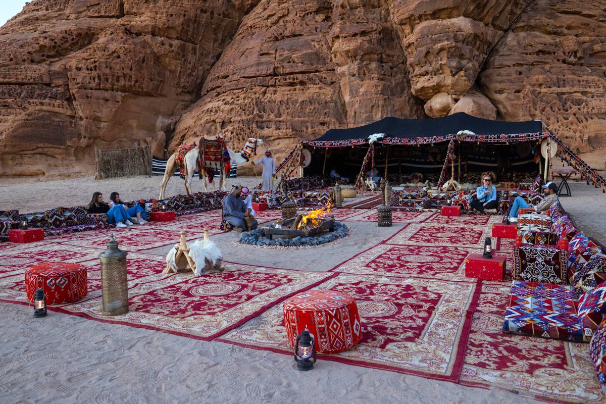 KiraNegron's tweet image. Enchanted #AlUla: Nights of Ancient Splendor 🇸🇦
AlUla, nestled in #SaudiArabia, #transforms at night into a captivating display of #history and light. Ancient sandstone cliffs, illuminated softly, tell tales of #civilizations past. Hegra&apos;s carved tombs glow under moonlit skies,…