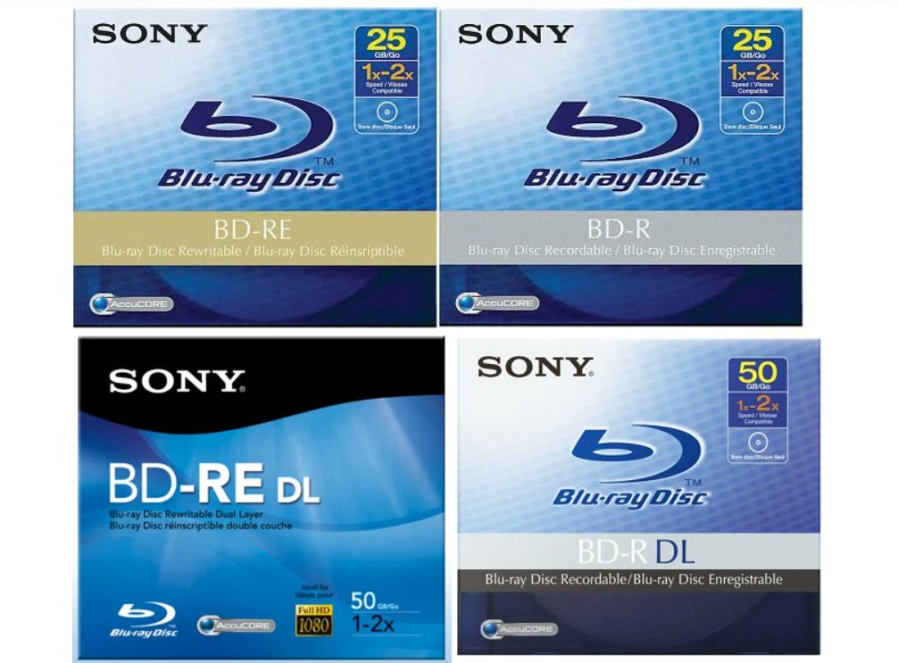 hdnumerique's tweet photo. 🚨 Alerte : #Sony arrêterait la production de disques #Bluray pour le grand public ⁉️
➡️➡️https://t.co/BuA9XpqtPr
🤔 Et bien non, ne paniquez pas ! 📀 On parle des #BDR & #BDRE à graver à la maison... Et c'est une restructuration, pas un abandon.
😅😅Donc ce n'est en rien un coup d'arrêt pour les éditions #Bluray et #4K #UltraHDBluray ...🎉
