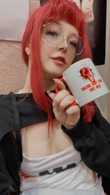 @EvilPleasureToy  solltet ihr unbedingt auf der dokomi besuchen wenn ihr ausgefallene toys m&ouml;gt!!! vorallem<a class="tags" target="_blank" title="On Twitter" href="/?out=eyJ0eXAiOiJKV1QiLCJhbGciOiJIUzUxMiJ9.eyJpYXQiOjE3MjE5NTM2NzEsImlzcyI6InR3cG9ybnN0YXJzLmNvbSIsIm5iZiI6MTcyMTk1MzY3MSwiZXhwIjoxNzUzNDg5NjcxLCJyZWRpcmVjdF91cmwiOiJodHRwczovL3R3aXR0ZXIuY29tL0V2aWxQbGVhc3VyZVRveSJ9.Q5ZJ9Q1baCLqEEZcGAk8KUYUn3YM54RdS5wnaygmaYhQfm503V5mMGpEtBGlzzOu2Y6MGUGY_R7hTV9FKPf2LA">@EvilPleasureToy</a><a href="/tag/toys"class="tags"><span>#toys</span></a><a href="/tag/tentakel"class="tags"><span>#tentakel</span></a><a href="/tag/evilpleasure"class="tags"><span>#evilpleasure</span></a>