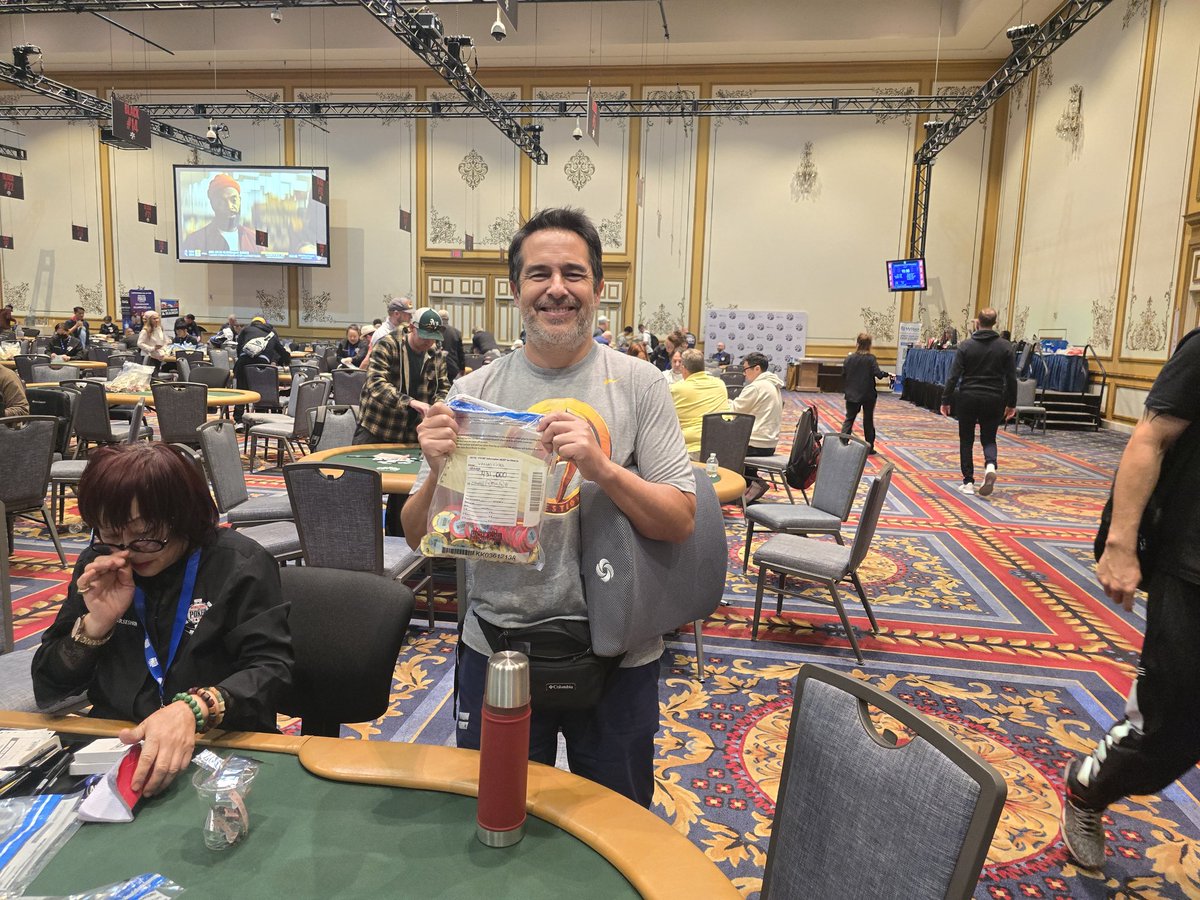 tatasanjuan's tweet image. Se paso de día colossus🇦🇷🇦🇷!! 💪 padre e hijo llenando bolsa !! Que belleza ❤️❤️