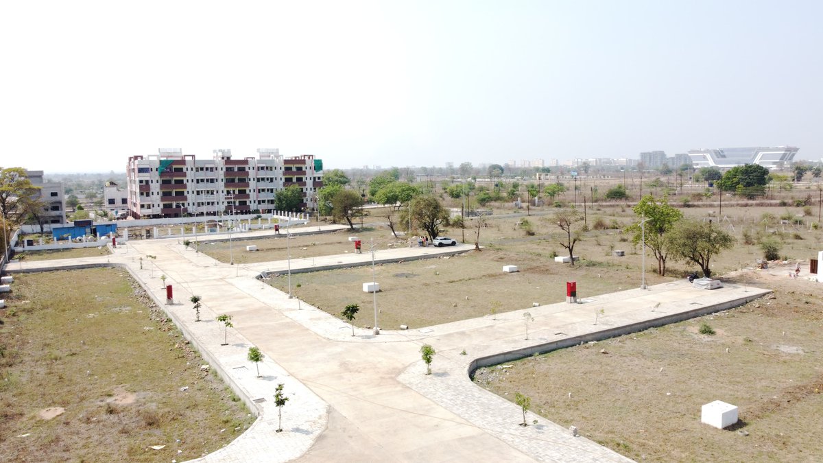ShubhamHadagode's tweet photo. Comercial &amp; Residential 
NMRDA-RL approved Plot 
Nagpur Metro city growing area like A nearest MIHAN, NCI, AIIMS Wardha Road Nagpur.
#Nagpur #metrocity #New #property https://t.co/ZaMq4WGtTX