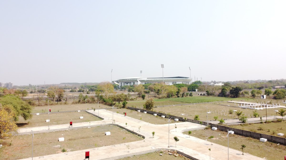 ShubhamHadagode's tweet photo. Comercial &amp; Residential 
NMRDA-RL approved Plot 
Nagpur Metro city growing area like A nearest MIHAN, NCI, AIIMS Wardha Road Nagpur.
#Nagpur #metrocity #New #property https://t.co/ZaMq4WGtTX