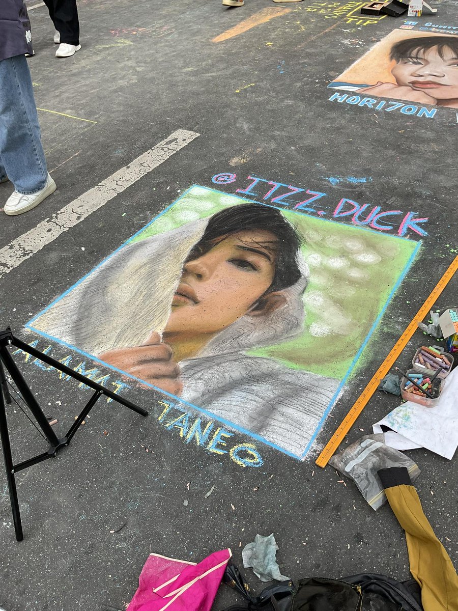 Itzzduck's tweet photo. ALAMAT TANEO sa session rd
 Baguio City❤️🌸

@Official_ALAMAT @TaneoSeb #alamat #chalkart #portrait https://t.co/ZbE2vVUHqz