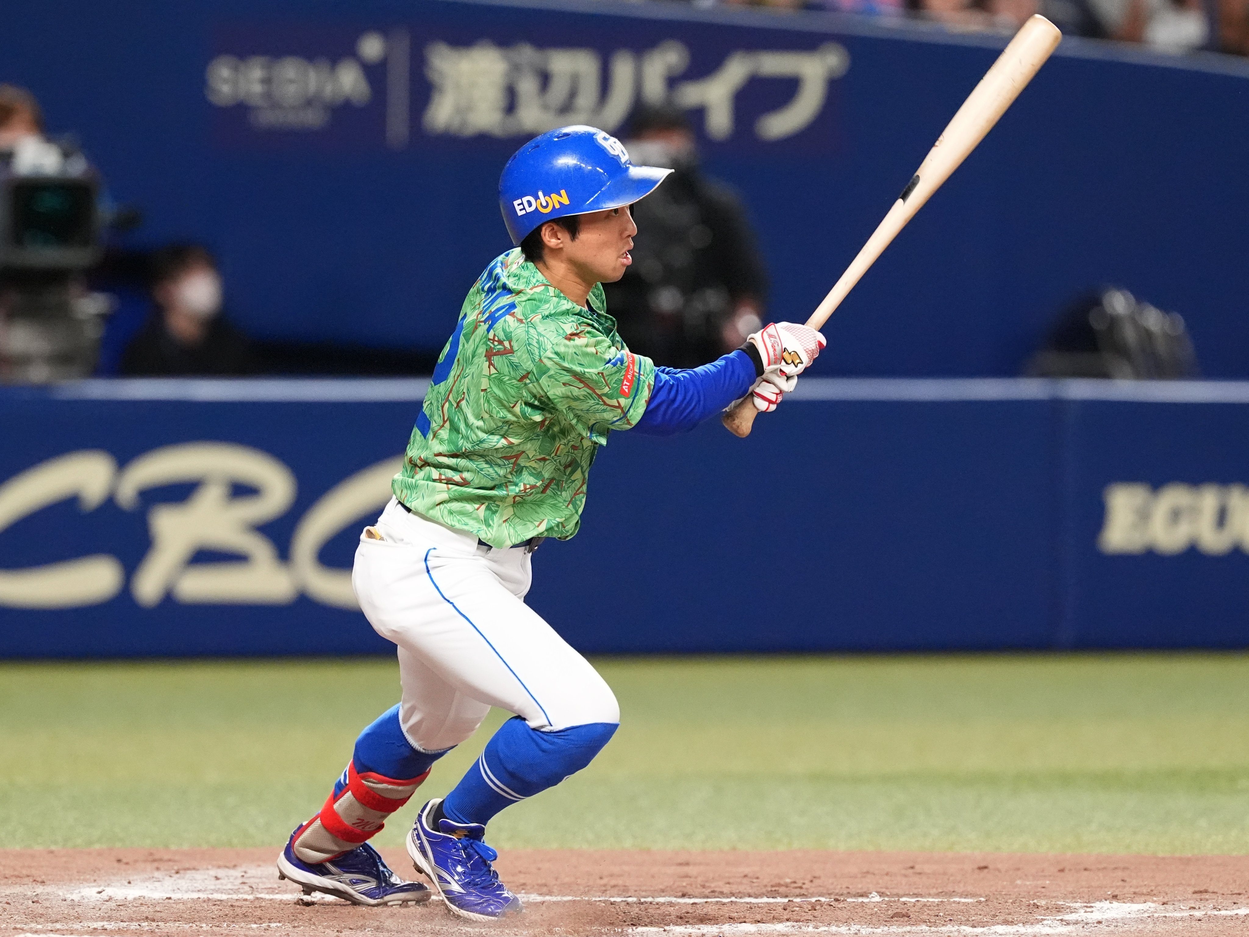 中日ドラゴンズ昇竜ユニフォーム数量限定背番号圧着品田中幹也選手