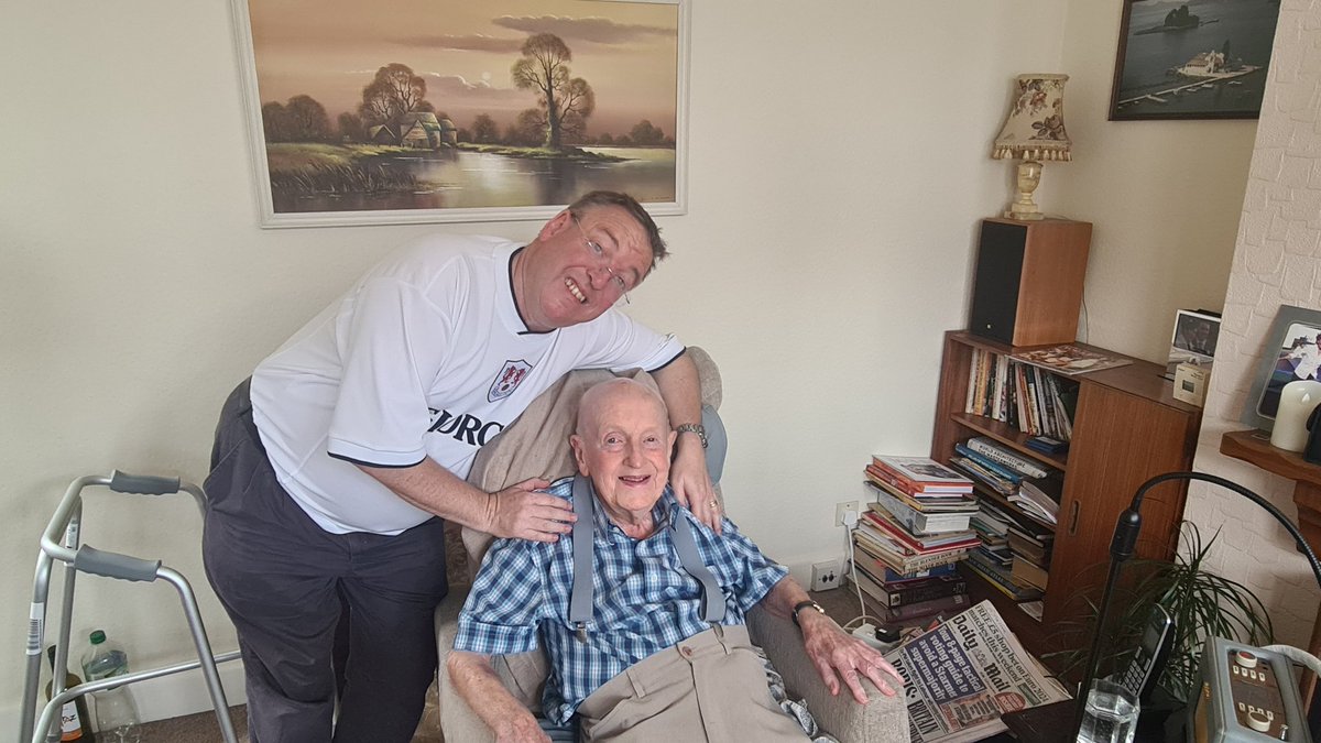 Andrew007Uk's tweet photo. Goodbye dad, goodbye London

Kolkata waits for me 🧡🤍💚 https://t.co/BlUZJd0g4O