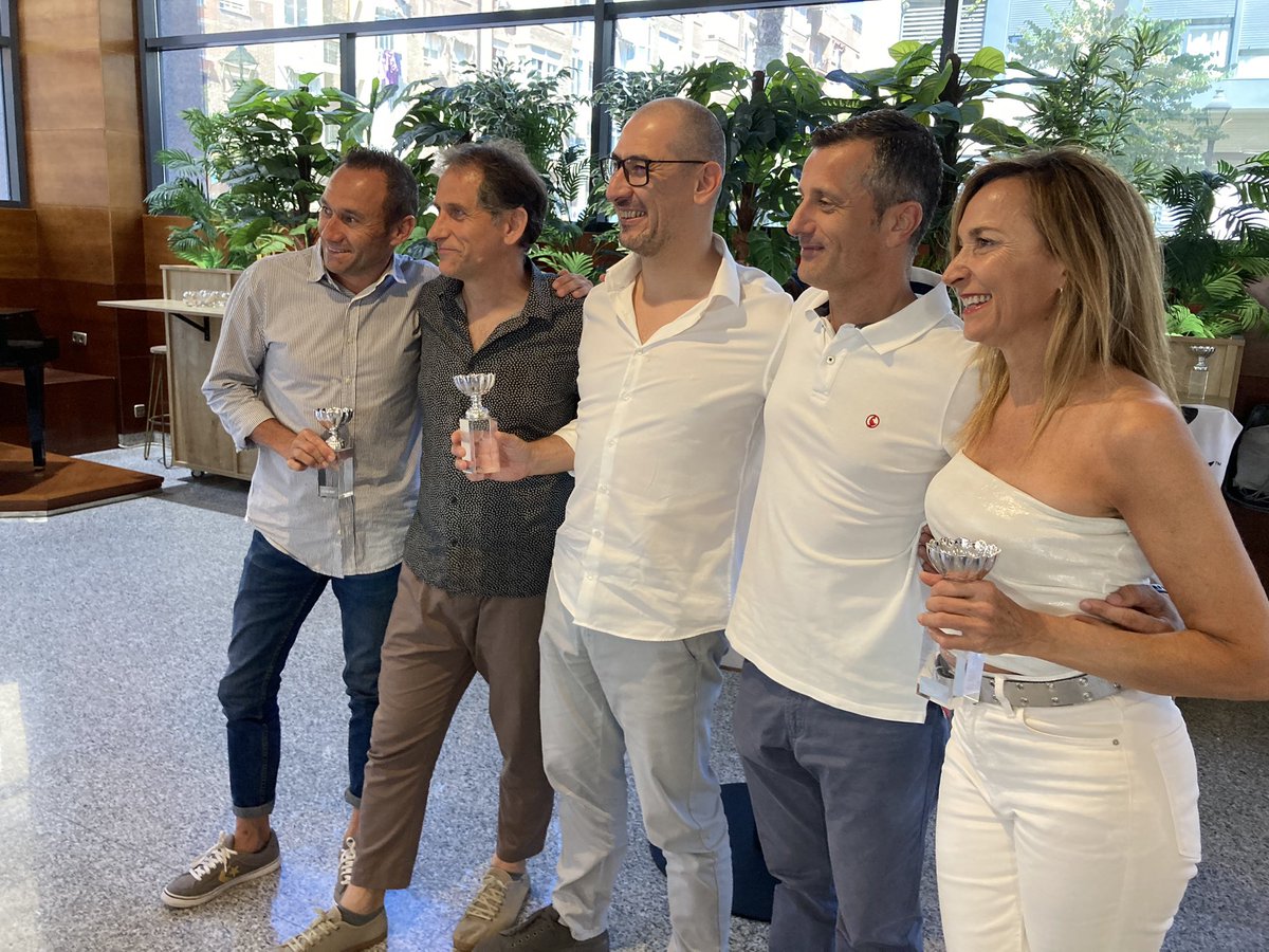 CE RUNNERS RIO TURIA tweet media