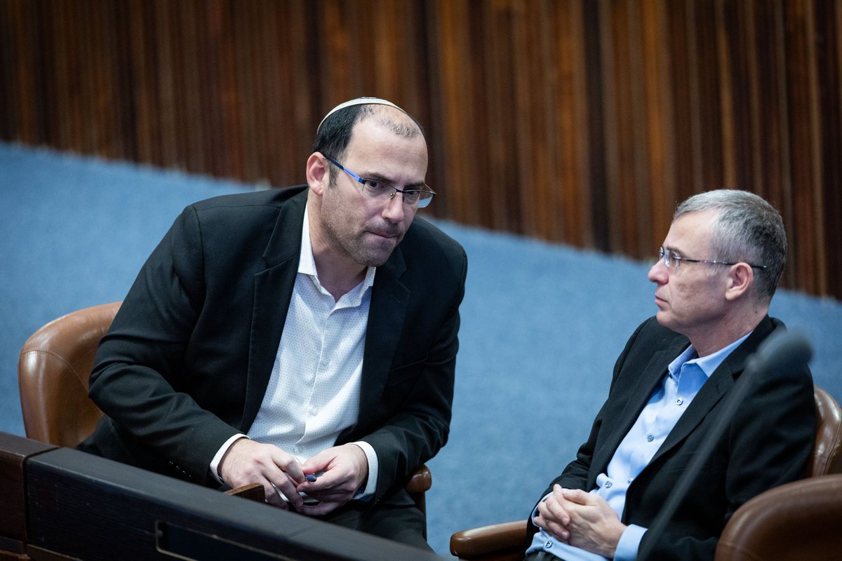 DemocracyIL's tweet photo. הצעת החוק שמבקשת להעביר את מינוי נציב תלונות השופטים לאחריות הכנסת מאיימת על עצמאות השופטים ומבטאת ניסיון השתלטות של הרוב הפוליטי על מוסד המחזיק בסמכויות אתיות עליהם: נציב התלונות, שבסמכותו להציע לוועדה לבחירת שופטים לפתוח בהדחת שופט | ד"ר גיא לוריא: https://t.co/udfWmu8tOM https://t.co/VdZupsTQ05