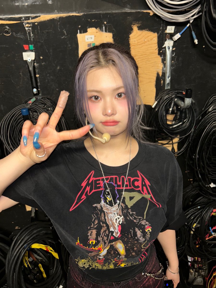 [#수안]
Montreal!! Today’s show was insane🫢