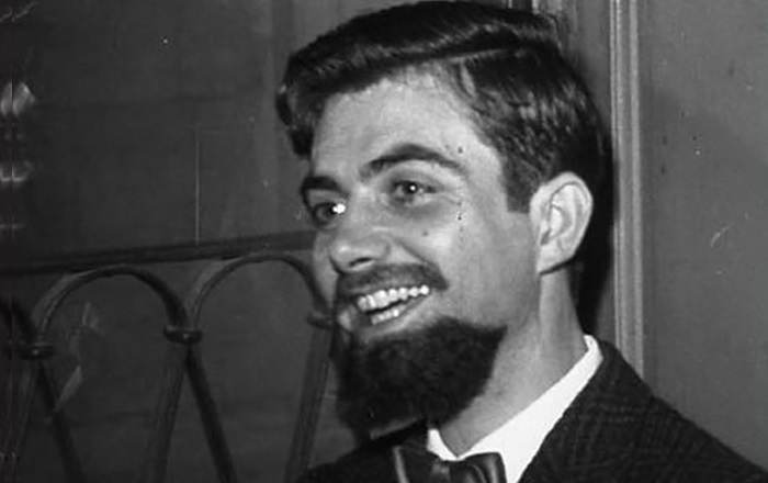 Se non ci fossero le inchieste giornalistiche che giornalismo sarebbe? Quanti giornalisti sono stati uccisi perchè hanno aperto il vaso di Pandora e scoperchiato vere e proprie montagne di M..?

Veri eroi dimenticati dalle istituzioni e dall'opinione pubblica..Tre a caso:Cosimo