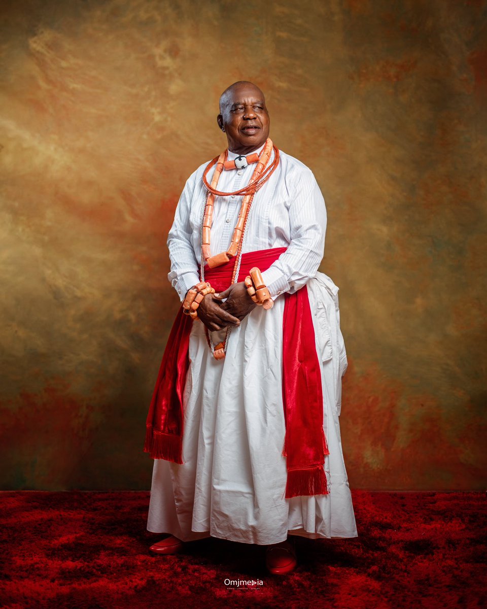 80 HEARTY CHEERS TO THE OLOGBOTSERE 

On behalf of my family, I join the good people of Warri kingdom in congratulating Engr. (Chief) Oma Eyewuoma, the Ologbotsere of Warri on the special occasion of his 80th birthday.

Congratulations Ajabọ!