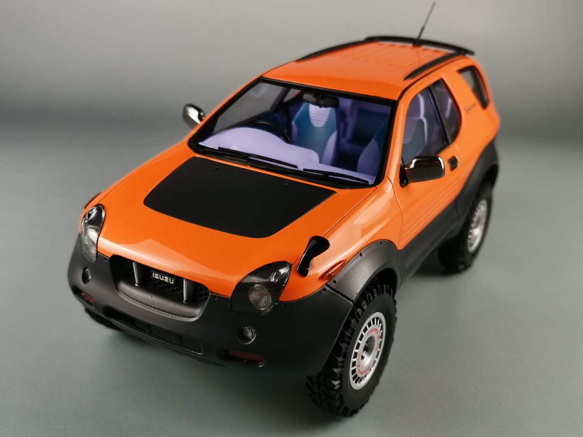タミヤのビークロス 175 Limited Edition、今回も 廣村 英治(DAY-DATE