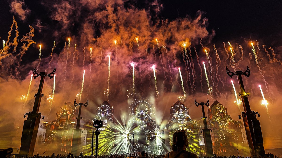 SmthPositive_'s tweet photo. Defqon 2024 Power of the Tribe https://t.co/BtimoDqNMc