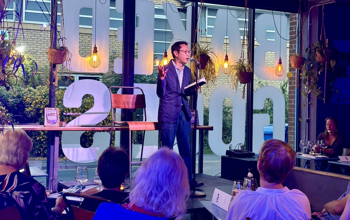 kickynippax's tweet photo. A brilliant thing happened last week. Kit Fan, @LinklaterLizzi &amp; Martin Kratz were reading at Rise Up! The audience were enthralled - you could’ve heard a pin drop. Next up…we’re SO excited to be welcoming @kimmoorepoet, @LauraS_poet &amp; @deborahfinding. https://t.co/0LRGaTPOTr https://t.co/ZAmjjnzb31
