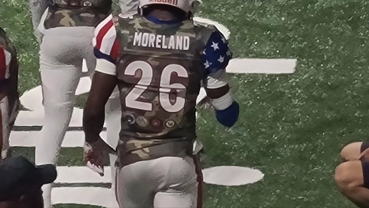 Msdoni69's tweet photo. We didn't get that W but it was an awesome game and family Showed up and Showed out, thank you guys🤎 
2 6 did his thang once again🏈💪🏾 https://t.co/zMCb2KraZ0