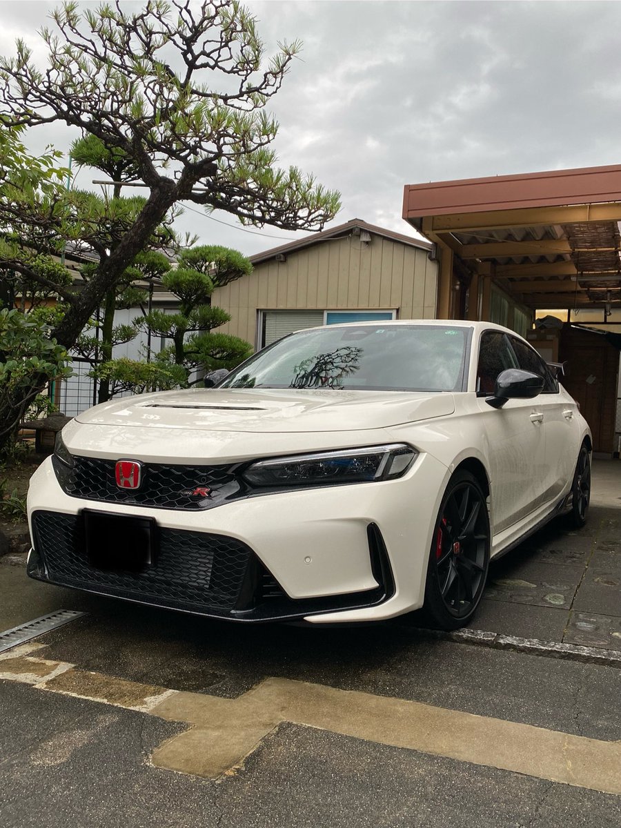 tatsuki0807RX7's tweet photo. 納車されました！！
#fl5 #シビック #タイプR https://t.co/bD1Kz7SLc3
