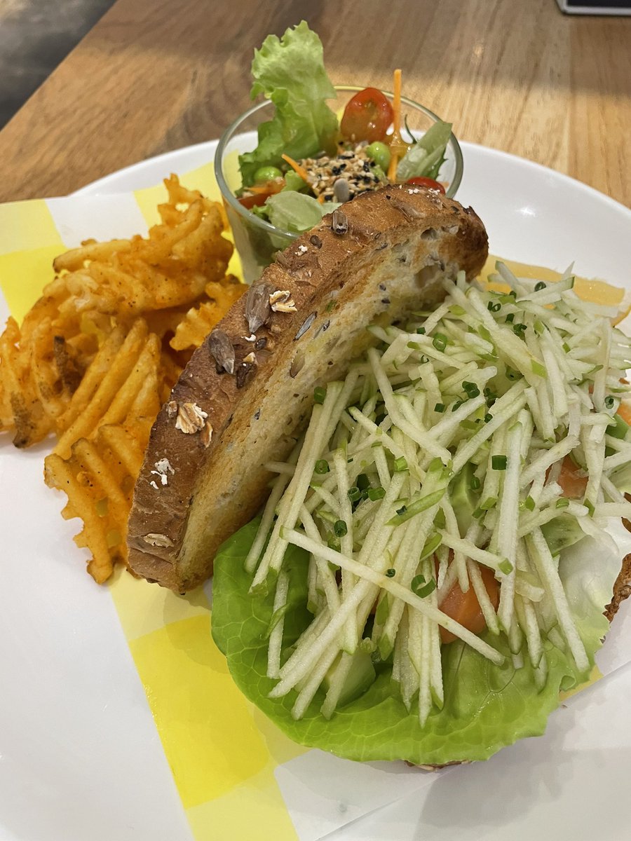 SiO2h8er's tweet image. #devoured