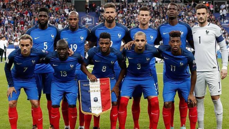 gencmusic's tweet photo. @realpeteyb123 French National Team at the time😂 https://t.co/bC2V4v7pbh