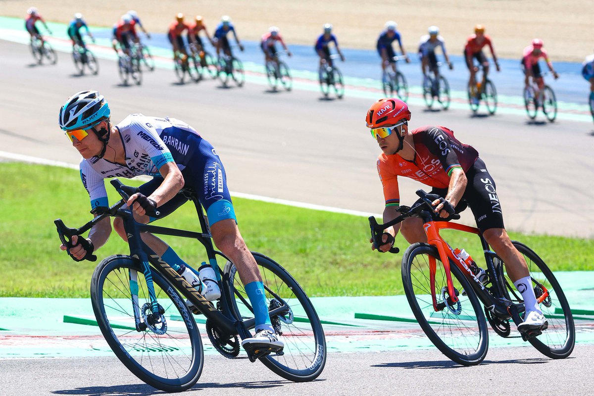 BHRVictorious's tweet image. 🇫🇷 #TDF2024 | ST 02

🏁🚴🏎️💨

#AutodromoImola @LeTour 

📸 @SprintCycling