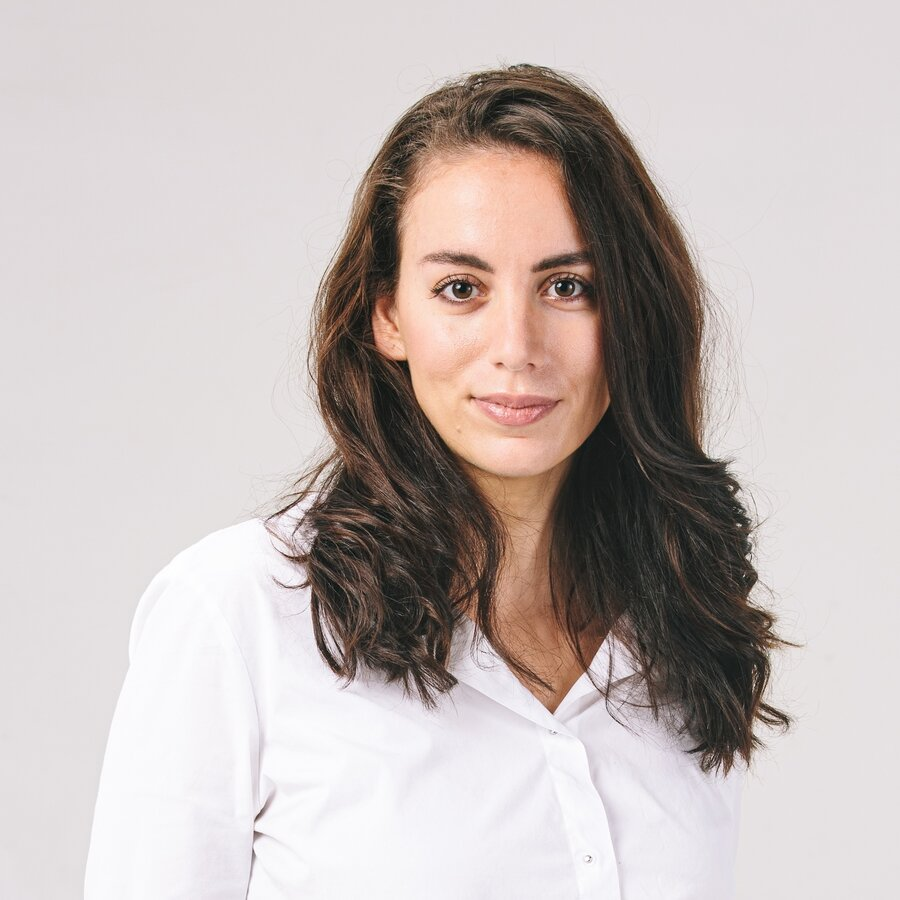 LearnWithBishal's tweet photo. Mira Murati is one of the most powerful women in tech you've never heard of.

At just 34, she's among the leading figures behind the development of AI.

Mira Murati is the Chief Technology Officer (CTO) at OpenAI.

🧵THREAD🧵 https://t.co/7PUz6XPxg9