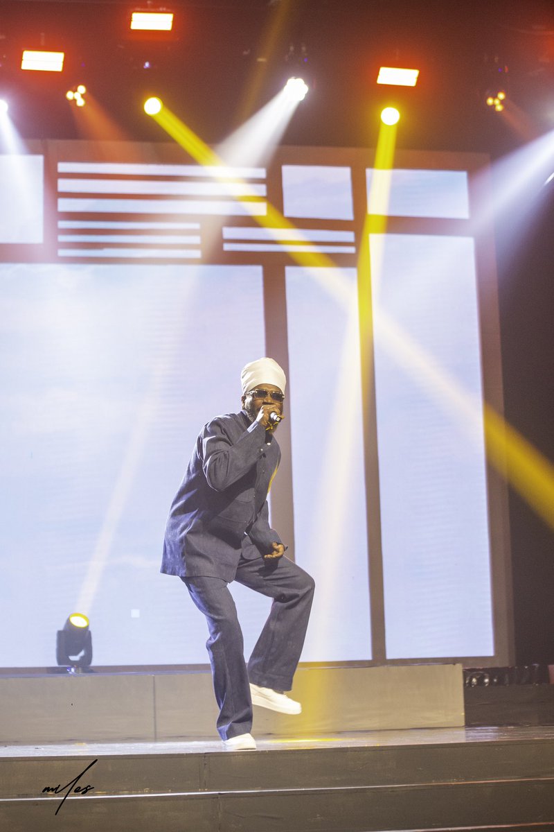 heismiles63's tweet photo. @samini_dagaati performed at the 2024 Ghana Football Awards and it was fire 🔥 
#gfawards24 
#GFAwards 
Shot by me 📸😁 https://t.co/jYrcTAVhMX