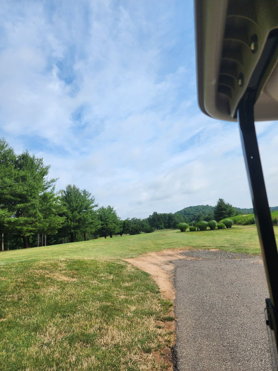 nickdec71's tweet image. Hole 5 at SGC hopefully the rain holds up