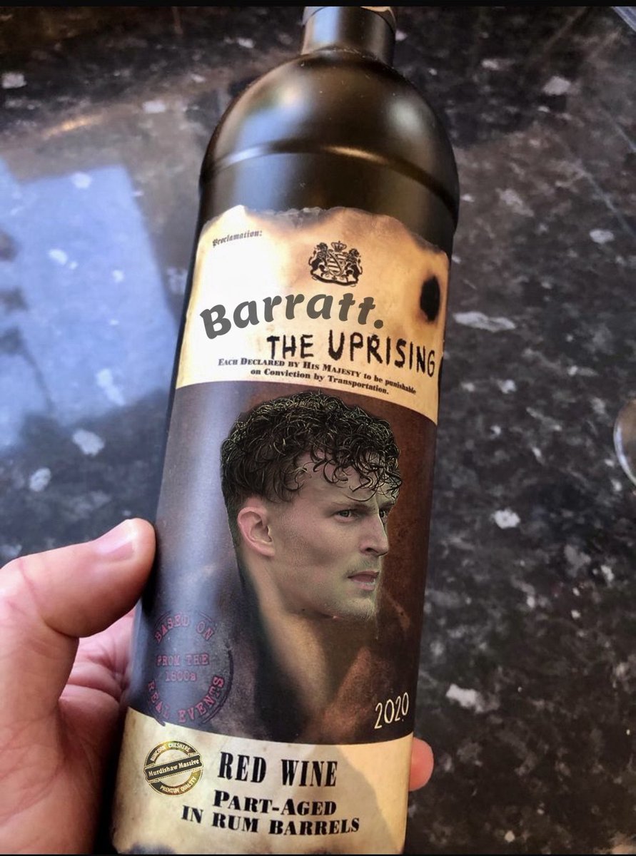 Football on the TV ⚽️🏴󠁧󠁢󠁥󠁮󠁧󠁿

Roast Beef and red wine for the Massive just opened a classic stoke grown cabinet Sauvignon🍷

MM🥷