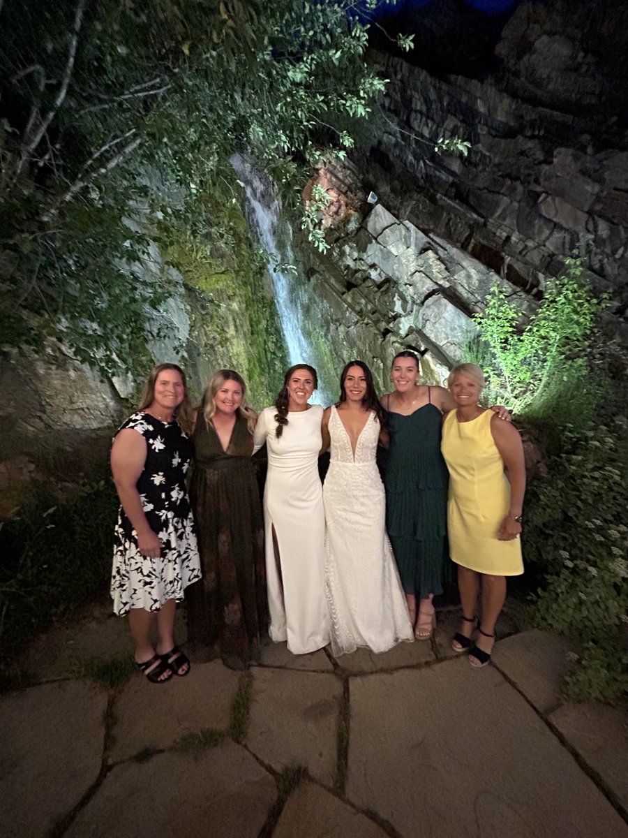 Bonnie Tholl (@btholl) on Twitter photo A weekend celebrating with some beautiful and amazing Wolverines! Cheers to you <a href="/chiddy3/">Amanda Chidester, OLY</a> A weekend celebrating with some beautiful and amazing Wolverines! Cheers to you <a href="/chiddy3/">Amanda Chidester, OLY</a>