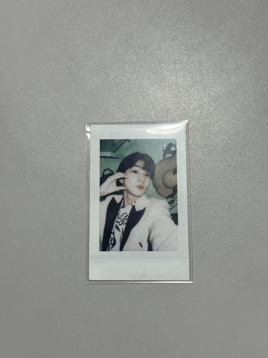 akiryaii's tweet photo. wts lfb jungwon ggu23 pola. — ₱35.

— payo.
— mint.
— x impa, no rush shipping. https://t.co/xe7nZ96pTS