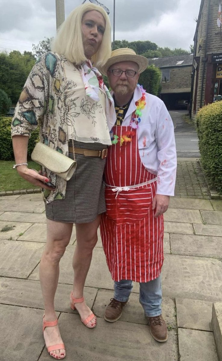 Just to let everyone know our event yesterday raised just over a thousand pounds!!!   Thank you to everyone who came (and bought a million raffle tickets!) we're so grateful and the charities will appreciate the donations.

#TheLeagueofGentlemen #InsideNo9 #LeaguePsychosIN9