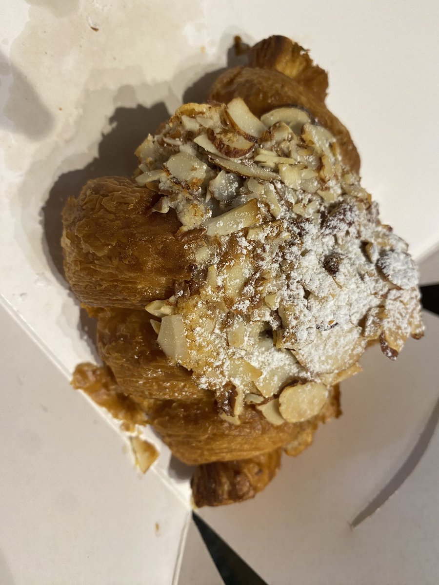 snoeflurry's tweet photo. Vietnamese iced coffee +  croissants from Suchali’s = the perfect weekend mood! Pistachio raspberry and almond croissants are a crime against productivity (but a delicious one) #WorthTheCalories #Snackrifice https://t.co/2XTo83WUIi