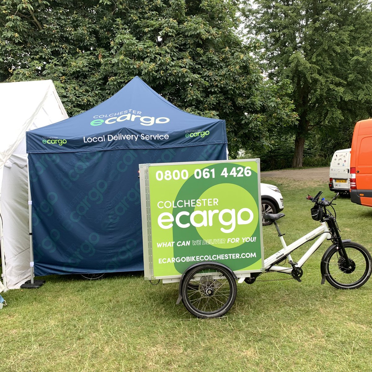 A trio of smart Cargo Trikes! Pre-opening set-up cargo cycle logistics this at <a href="/FDFUK/">Food&DrinkFestivals</a> here at Castle Park. Supporting traders this morning, and getting ready for customer deliveries this afternoon.