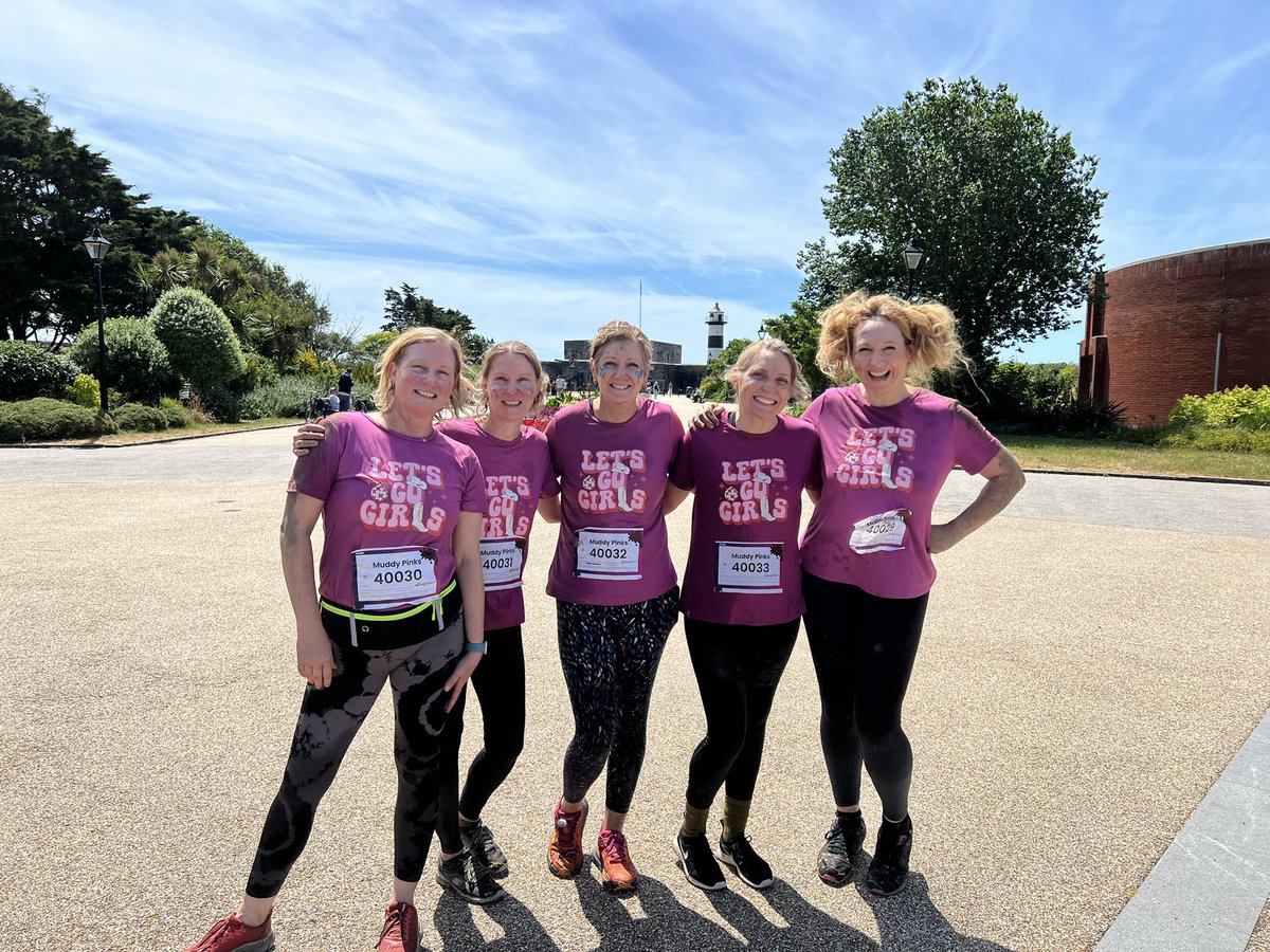 _katherineduffy's tweet photo. Just completed my donation to @CR_UK for this years @raceforlife. Celebrating research and fighting cancer with the besties. Lots of chat and more walking this year :) join me in the fight ….https://t.co/jN1ykHuKmr thanks all :) https://t.co/VoSt4ZgUrK