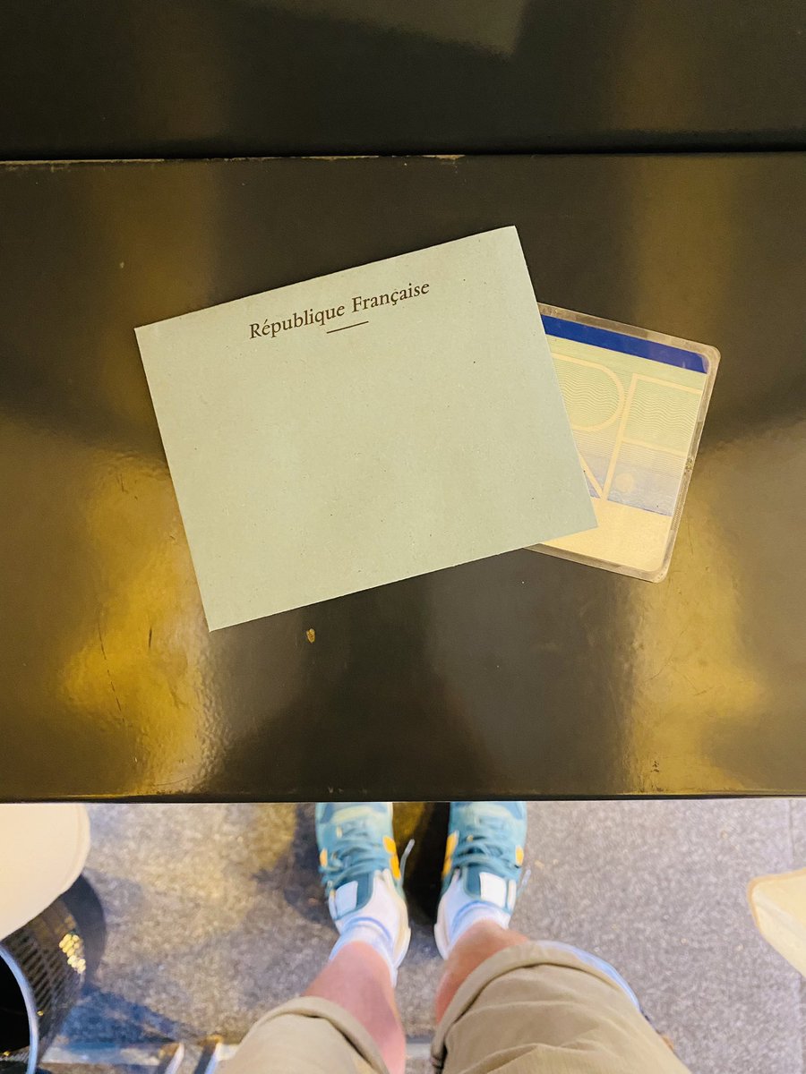 DBGRMi's tweet image. A voter