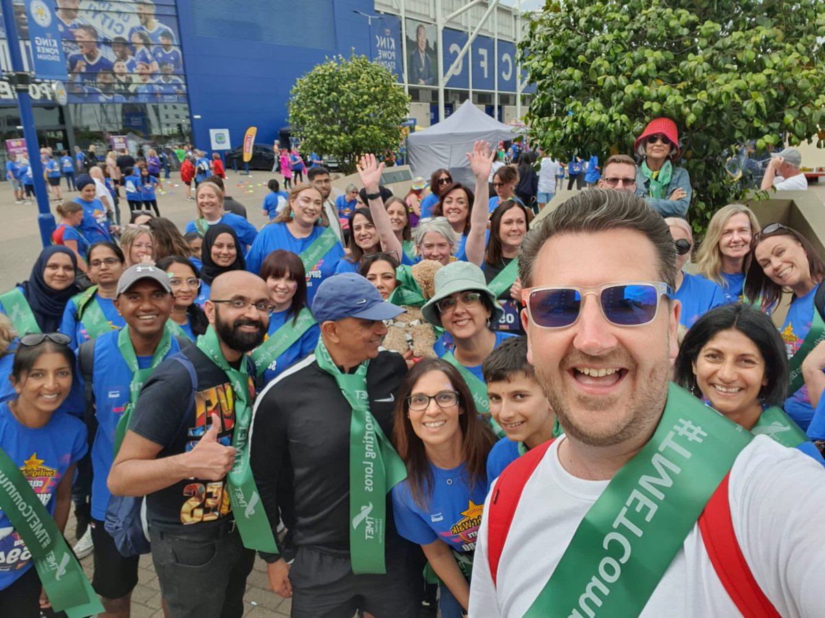 GeeKader's tweet photo. What a great turnout from @TMETrust in support of @LOROSHospice at the #TwilightWalk raising money for such a great cause.
A huge thanks to @KajalPatel79 for planning and sorting this out for our trust; as ever you are the best organiser on all things ‘events’! https://t.co/UpJwCR3C7h