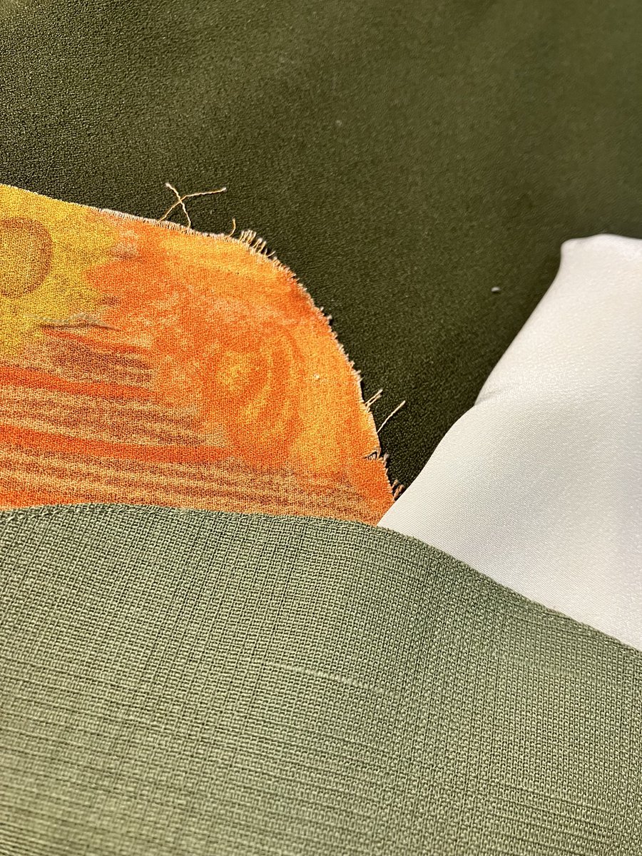 fullcamodbear's tweet photo. 次はこの4枚で作ります

オレンジのお花の生地がすごく素敵 https://t.co/wJHetgTMcO