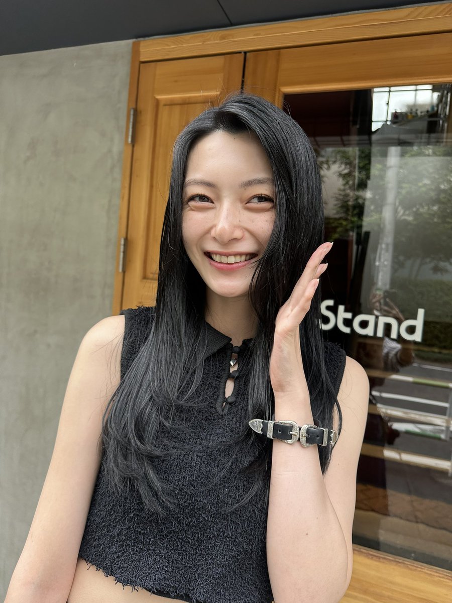 hitomi_nakazawa's tweet photo. 安定ブルーブラック🫐 https://t.co/siTWIBDavy