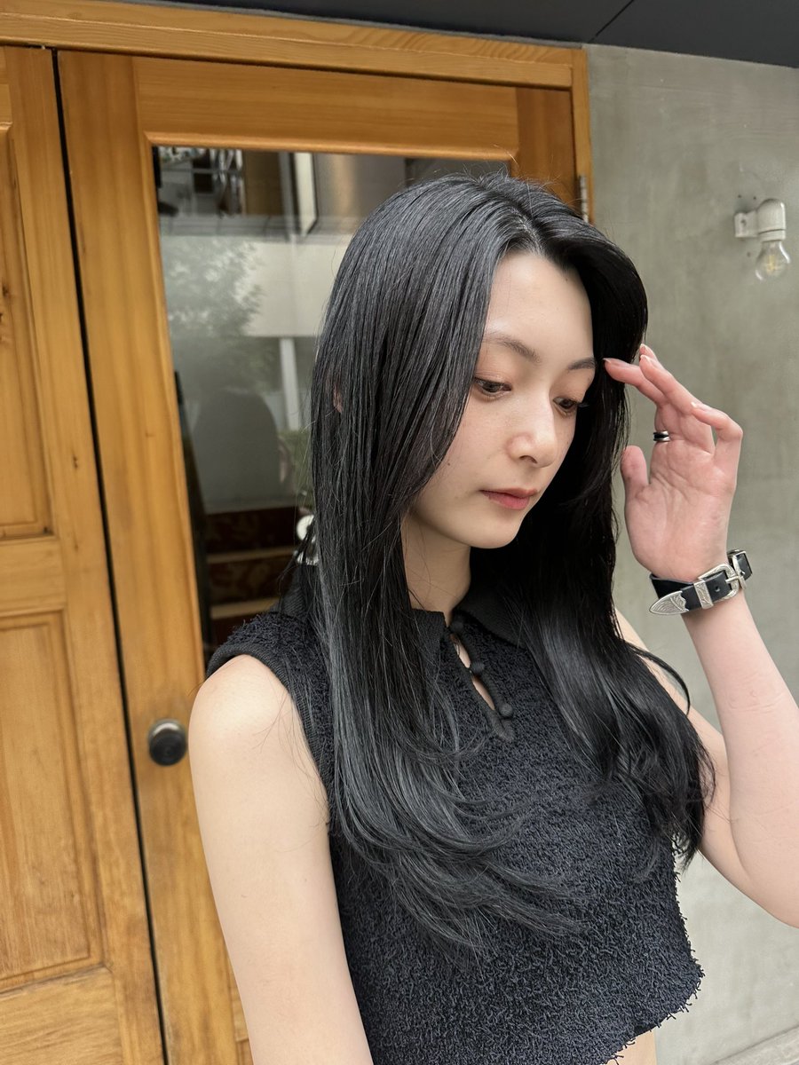 hitomi_nakazawa's tweet photo. 安定ブルーブラック🫐 https://t.co/siTWIBDavy