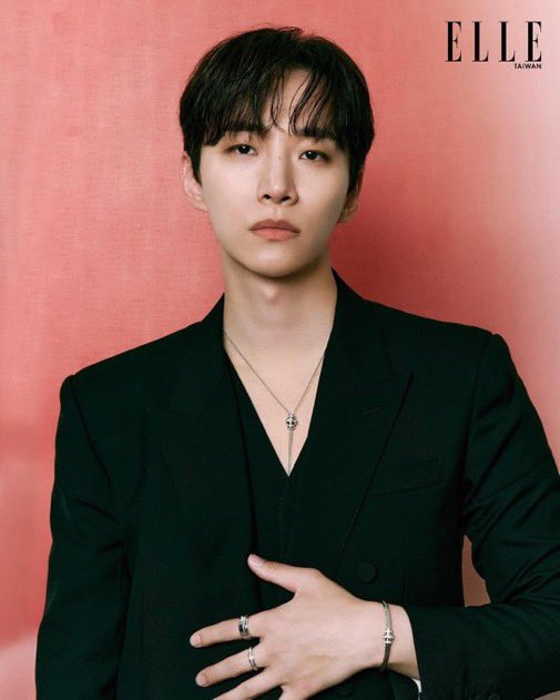 ChaniPenpen's tweet image. Nice to meet you Kang Sangwoong. 💛😍
#Cashero #NetflixOriginal
#이준호 #LEEJUNHO #PiagetxLEEJUNHO
#피아제 #Piaget #Piaget150 #Piaget150Anniversary
@dlwnsghek x @piaget
@follow_leejunho #イジュノ #ジュノ #李俊昊