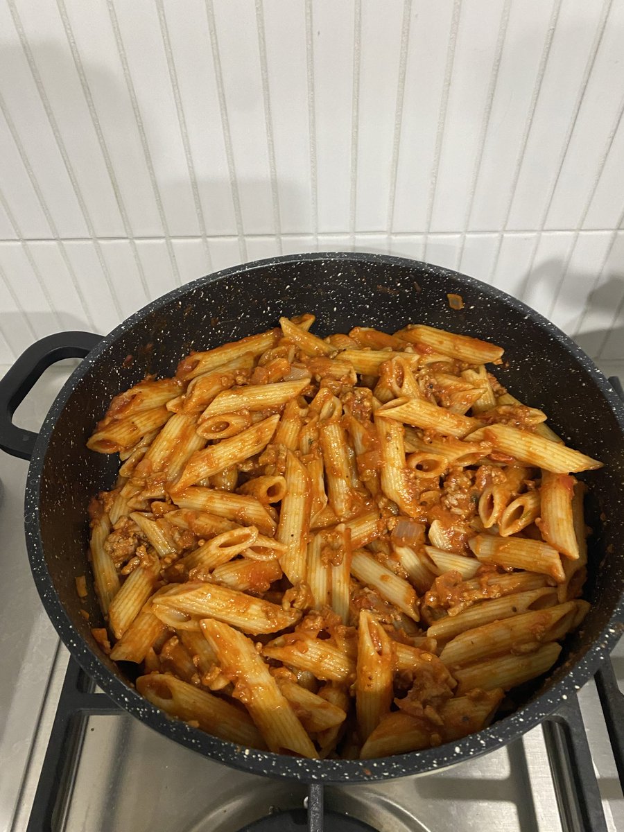 #couchpeloton #toursnack  #sbstdf
So excited to be heading to my ancestral home- la dotta (the learned), la grassa (the fat) and la rossa (the red). Enjoying rigatoni Bolognese as the race begins.  Buono apetito!