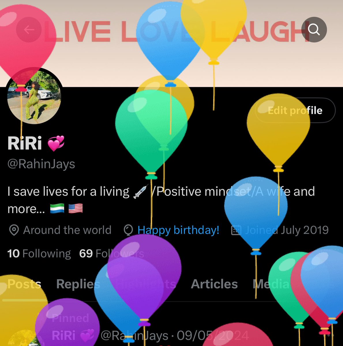 RahinJays's tweet photo. I got the balloons!!! It's my BIRTHDAY!! 🎉 https://t.co/6Id5iFypnD